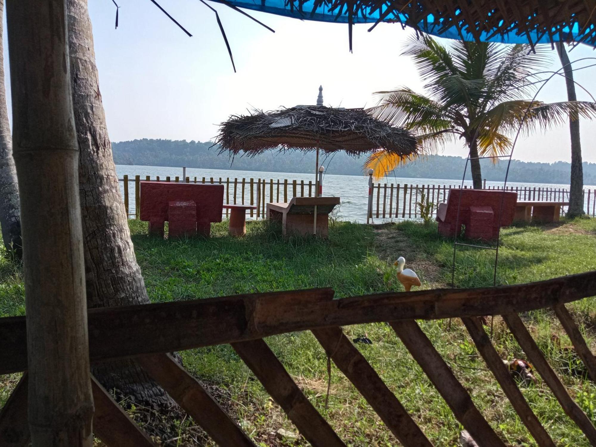 Lake Homes Varkala Exterior photo